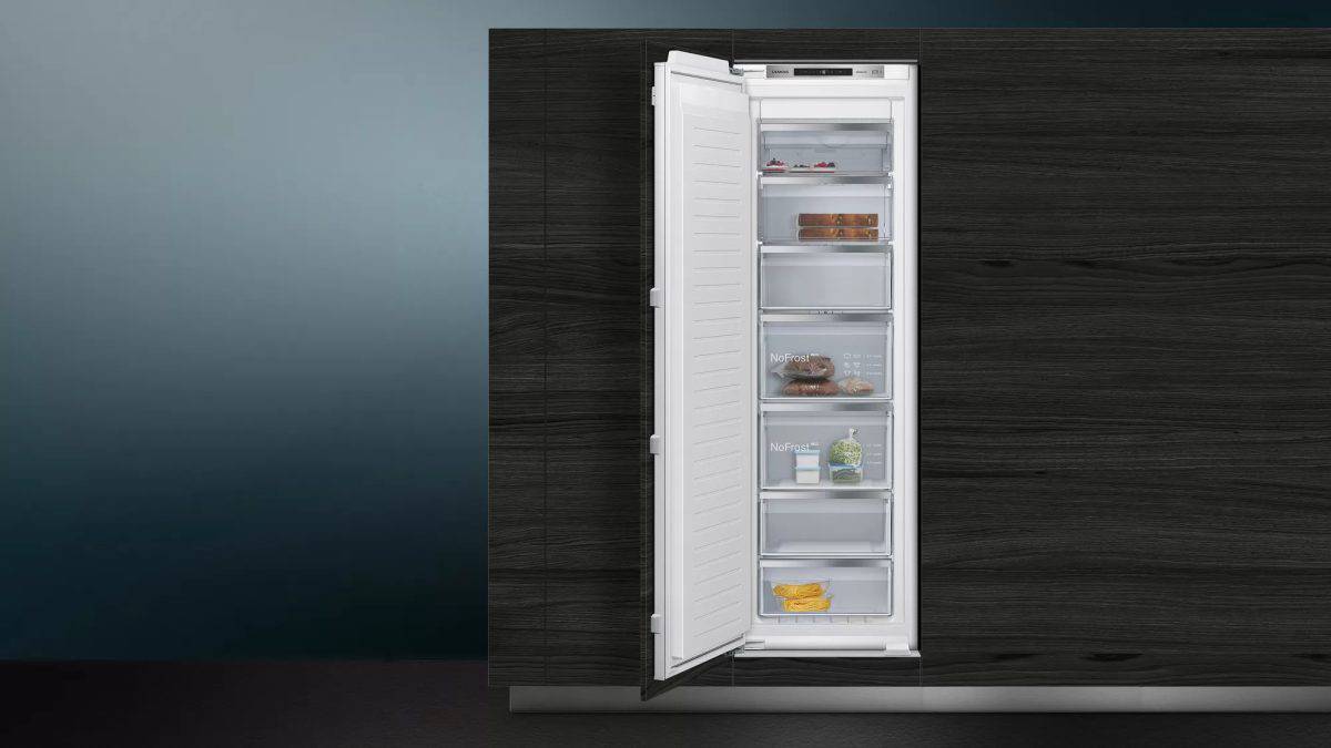 Siemens 235L Built-in Upright Freezer, Flat Hinge - Image 3