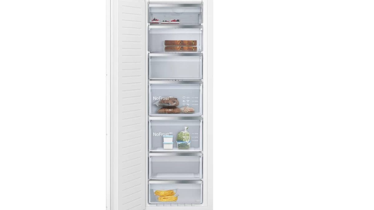 Siemens 235L Built-in Upright Freezer, Flat Hinge - Image 5