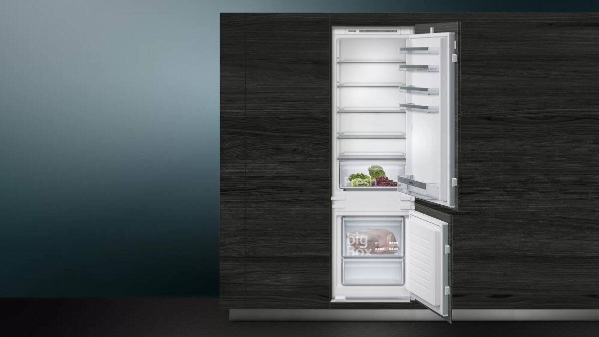 Siemens 274L Built-in Fridge-Freezer with Freezer at Bottom Sliding Hinge - Image 2