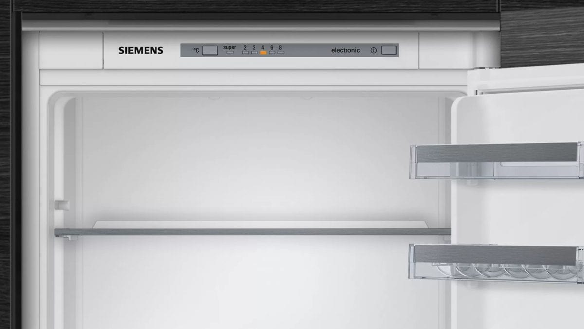 Siemens 274L Built-in Fridge-Freezer with Freezer at Bottom Sliding Hinge - Image 3