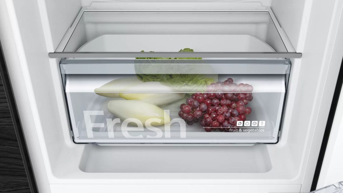 Siemens 274L Built-in Fridge-Freezer with Freezer at Bottom Sliding Hinge - Image 5